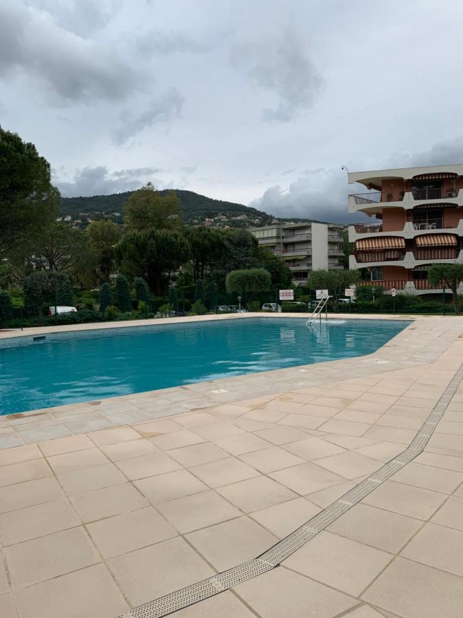 Appartement Aux 3 Rivieres A Mandelieu Esterno foto